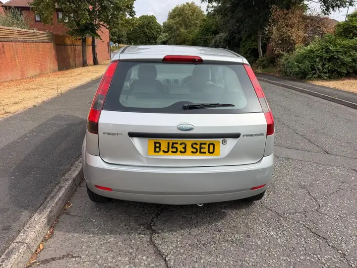 Ford Fiesta 2003 photo 5