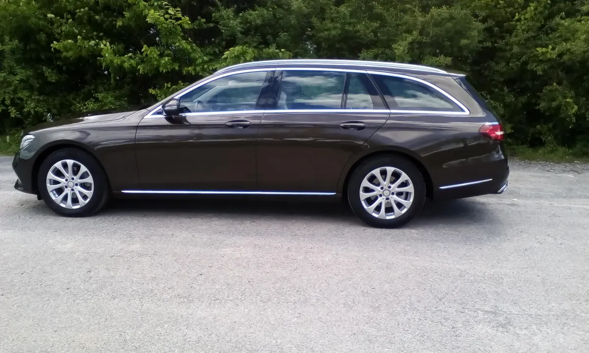 Mercedes-Benz E-Class 2017 photo 2