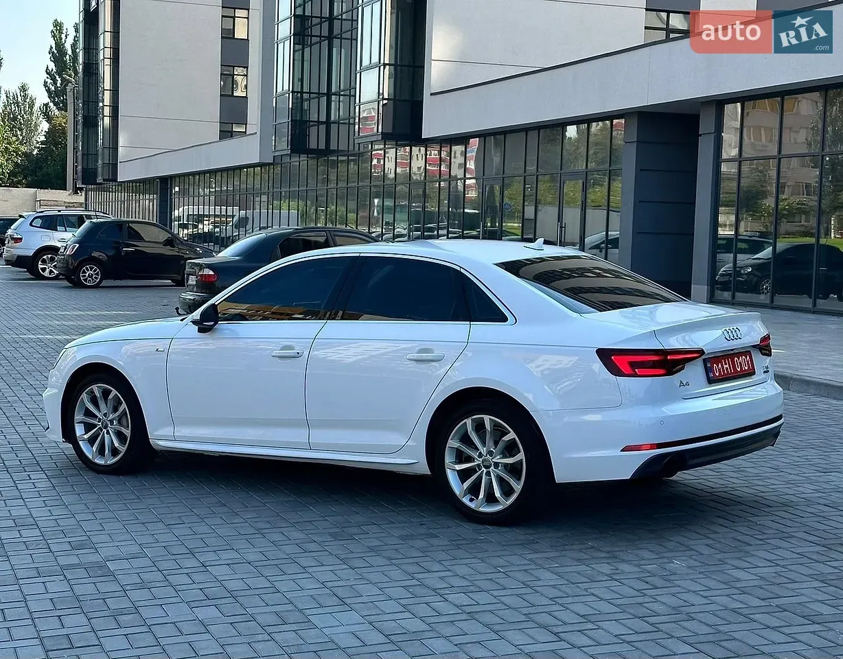 Audi A4 2018 photo 3