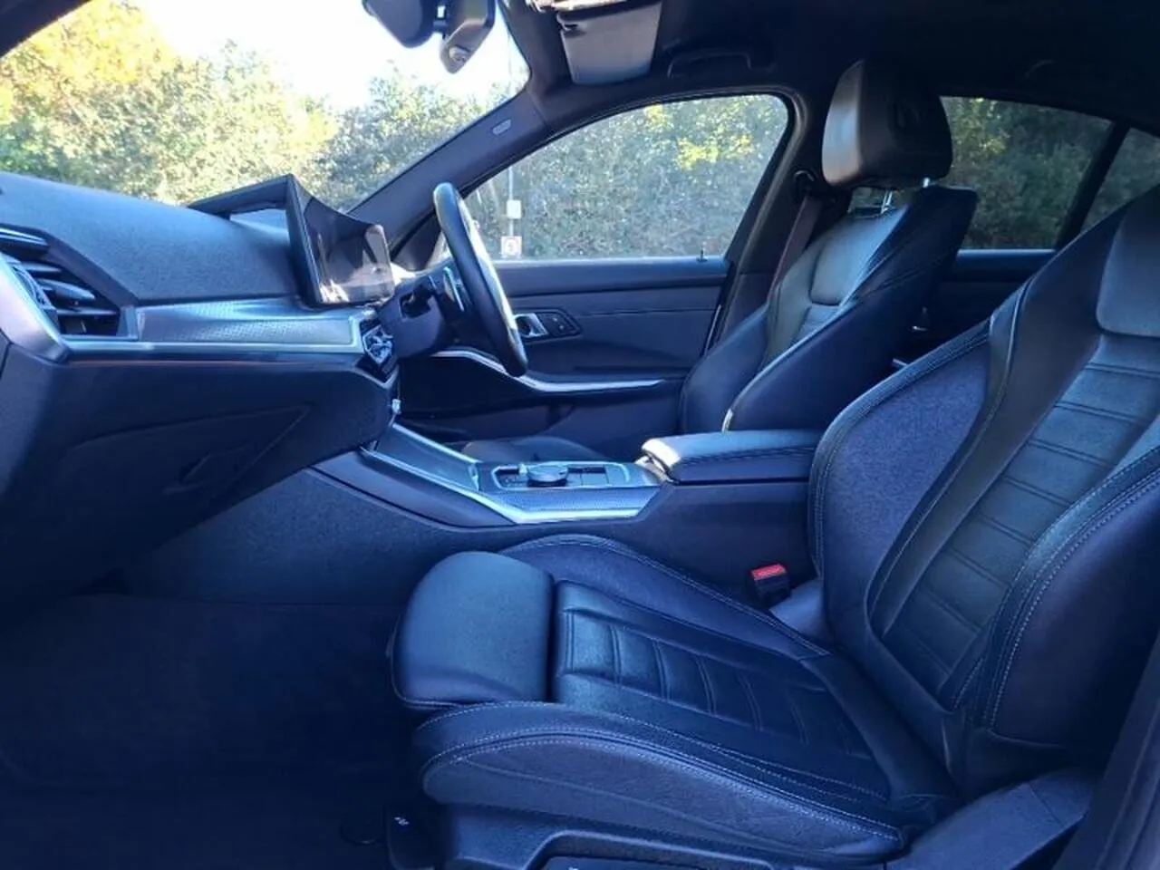 BMW 3 Series 2024 photo 5