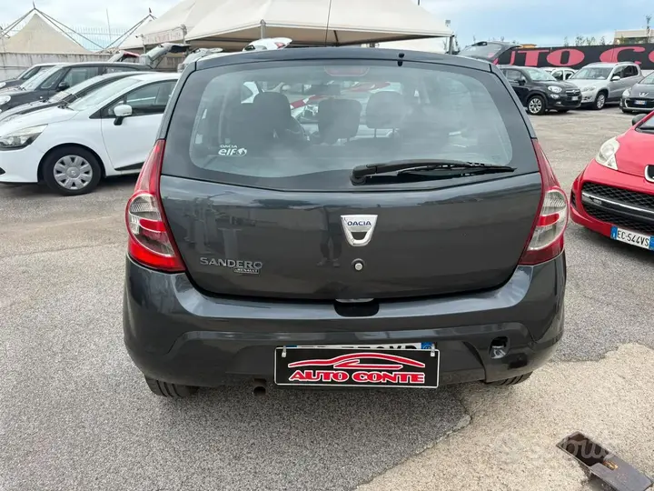 Dacia Sandero 2010 photo 5