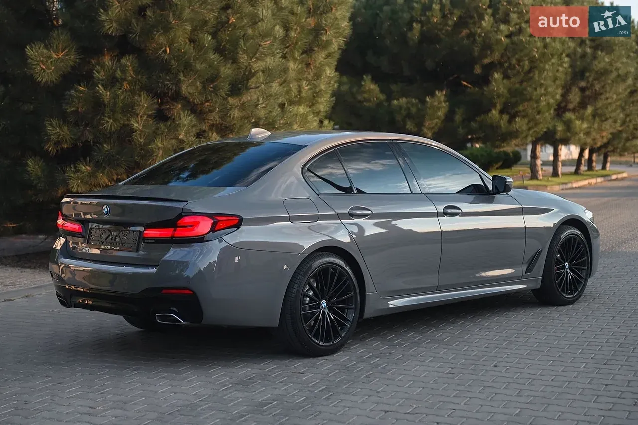 BMW 5 Series 2021 photo 4