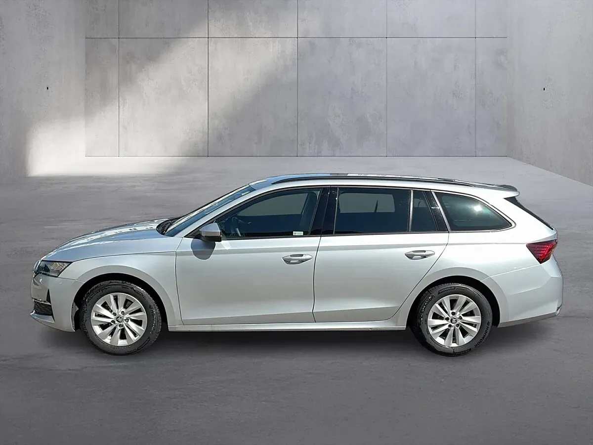 Skoda Octavia 2025 photo 2
