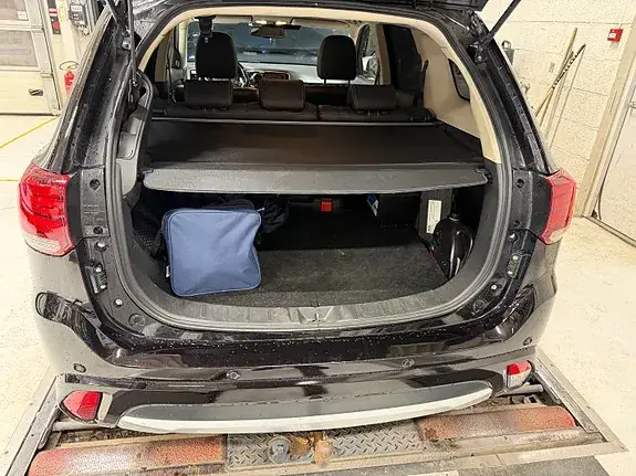 Mitsubishi Outlander 2017 photo 2