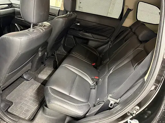 Mitsubishi Outlander 2017 photo 4