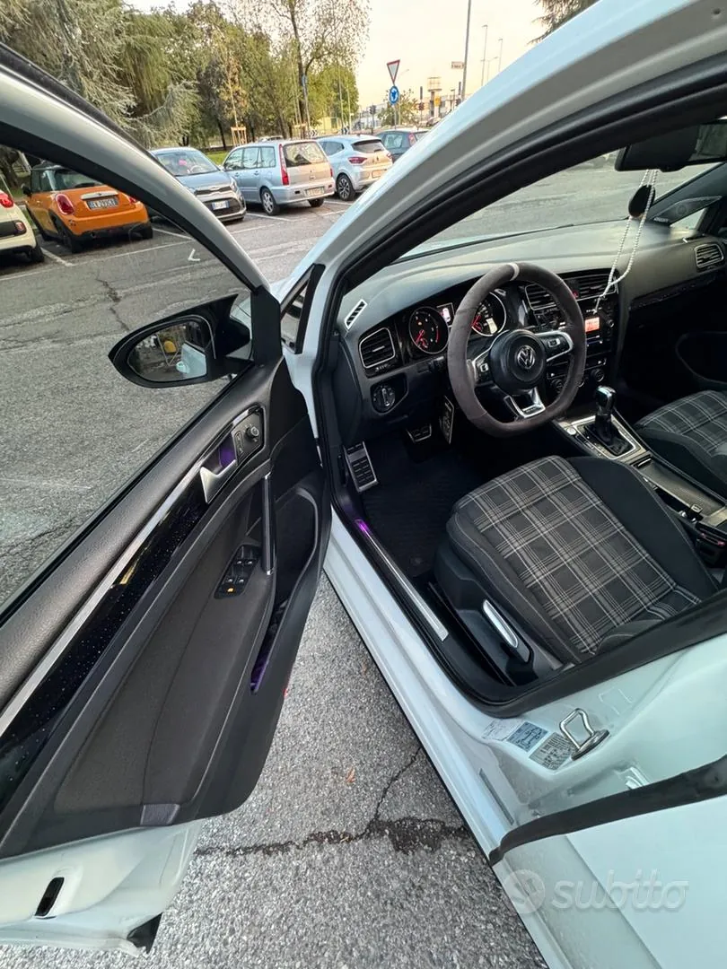 Volkswagen Golf 2015 photo 4