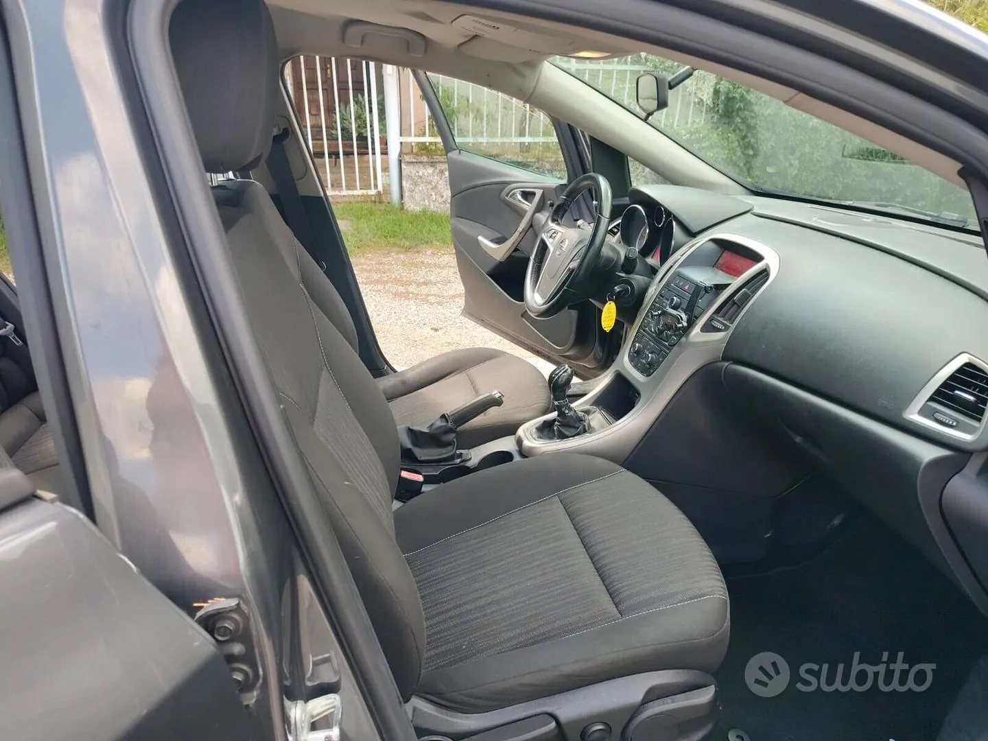 Opel Astra 2012 photo 5