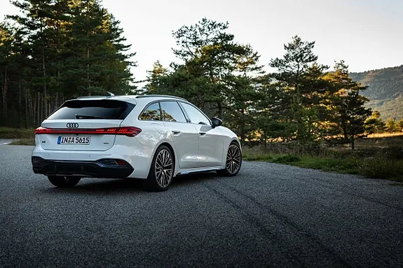 Audi A5 2027 photo 2