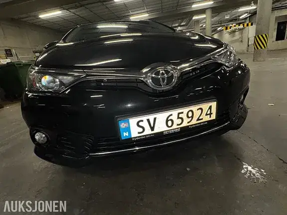 Toyota Auris 2015 photo 5