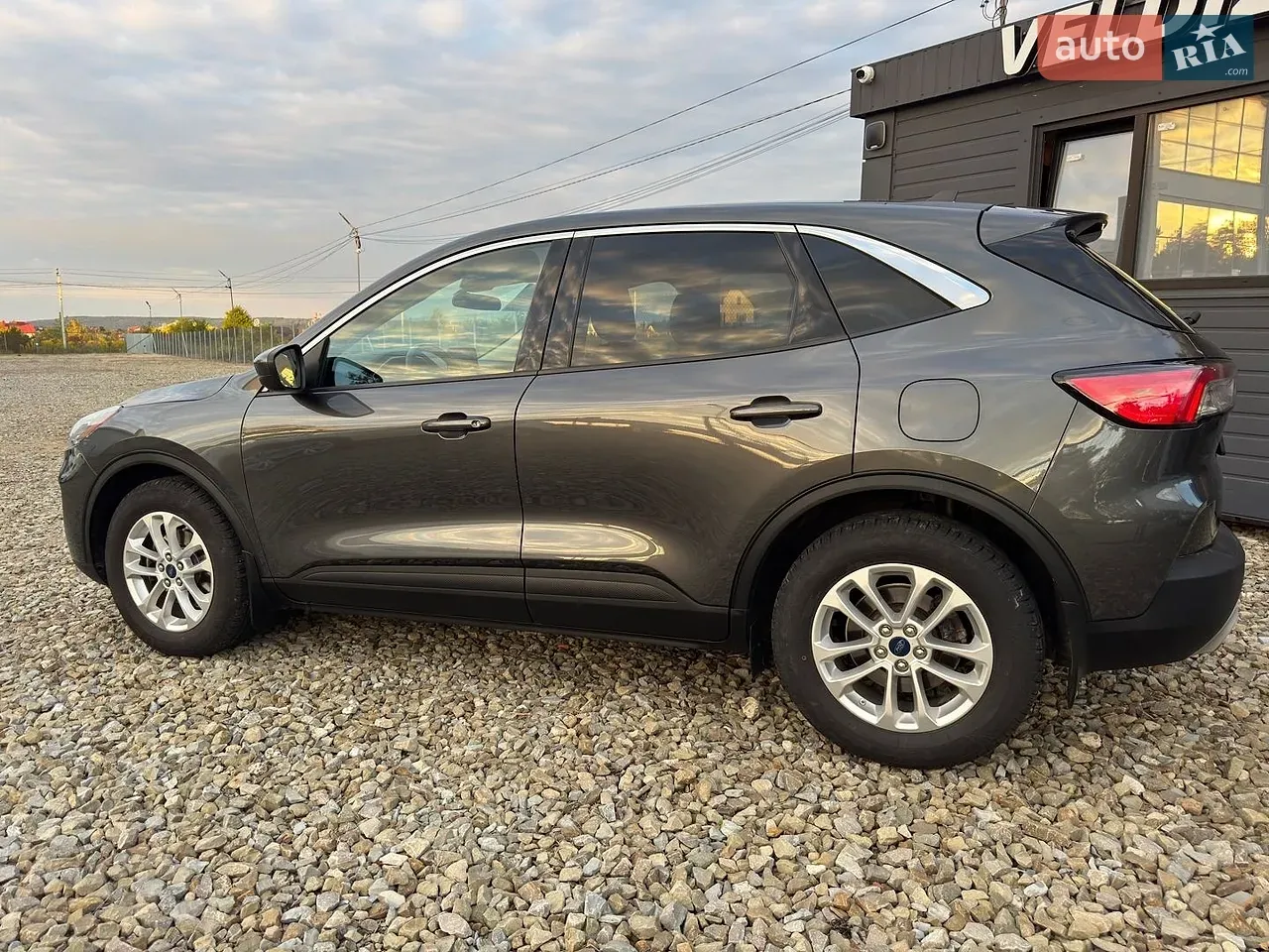 Ford Escape 2020 photo 2