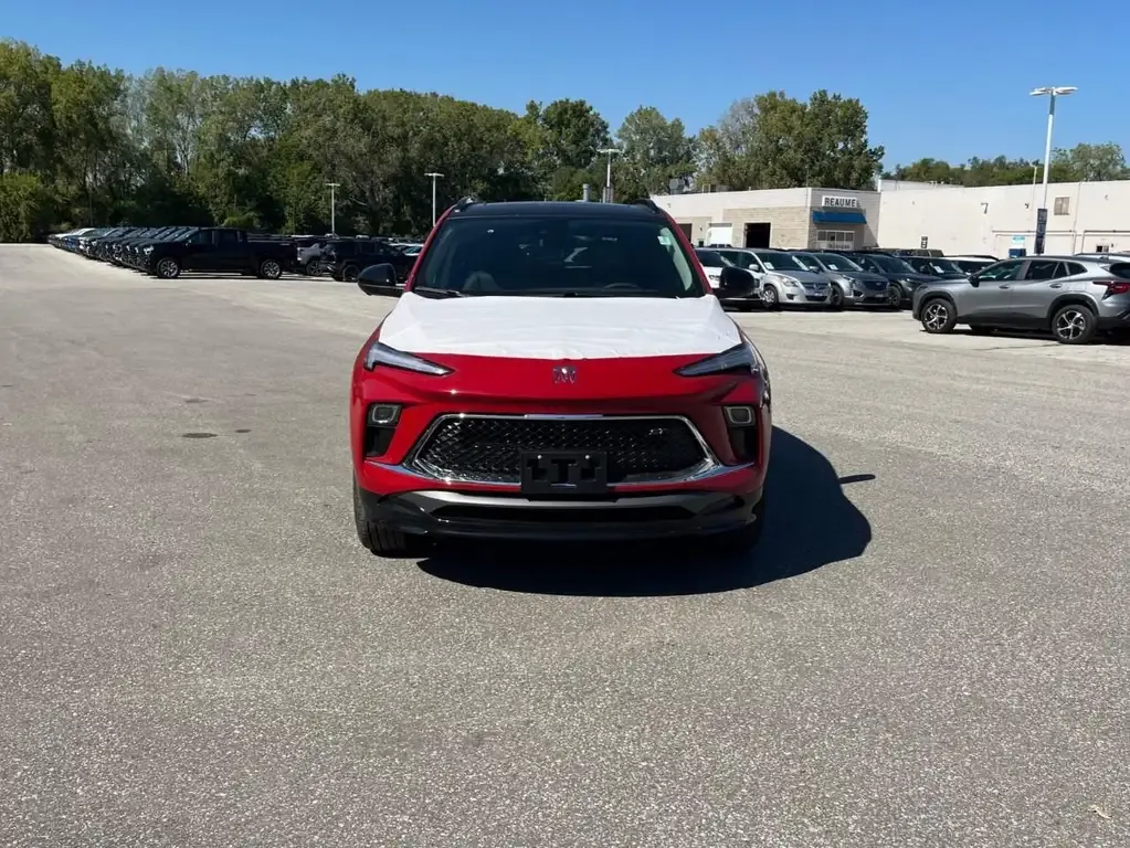 Buick Encore 2026 photo 2