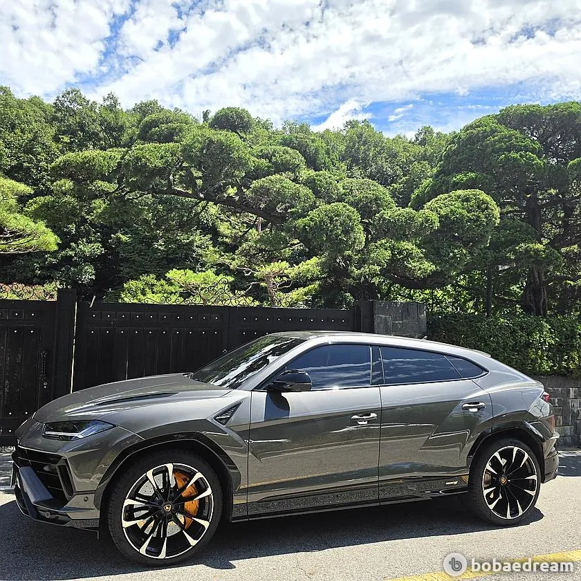 Lamborghini Urus 2024 photo 2