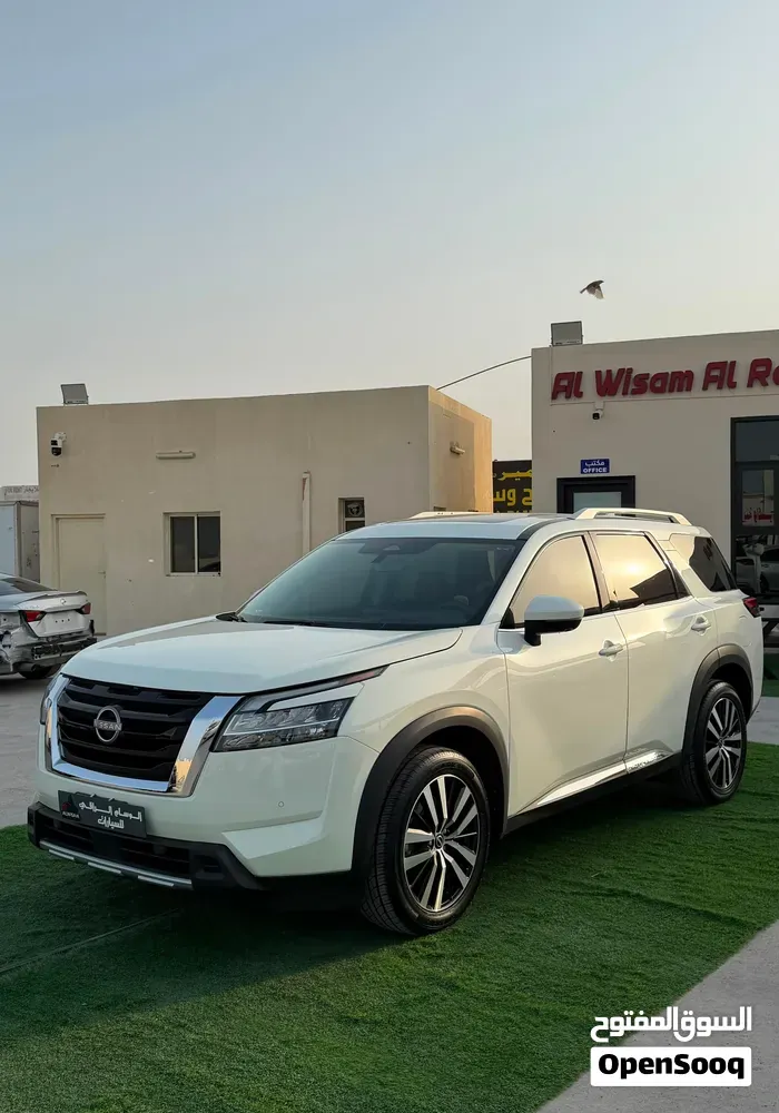Nissan Pathfinder 2023 photo 2