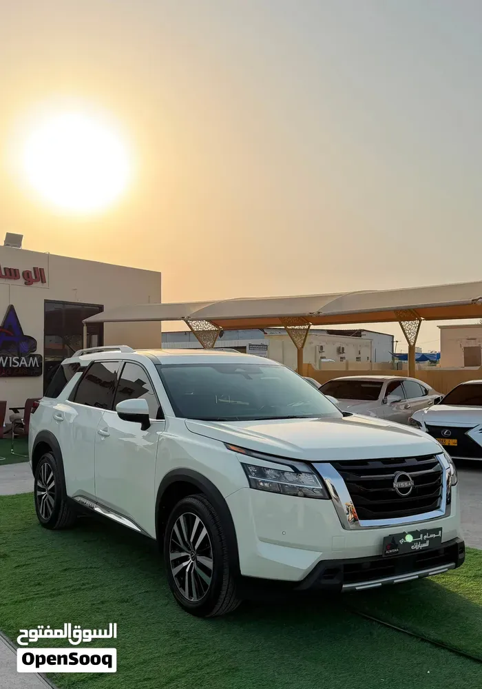Nissan Pathfinder 2023 photo 3