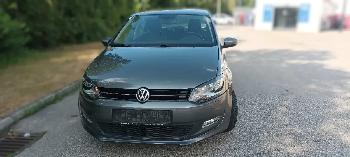 Volkswagen Polo 2011 photo 2