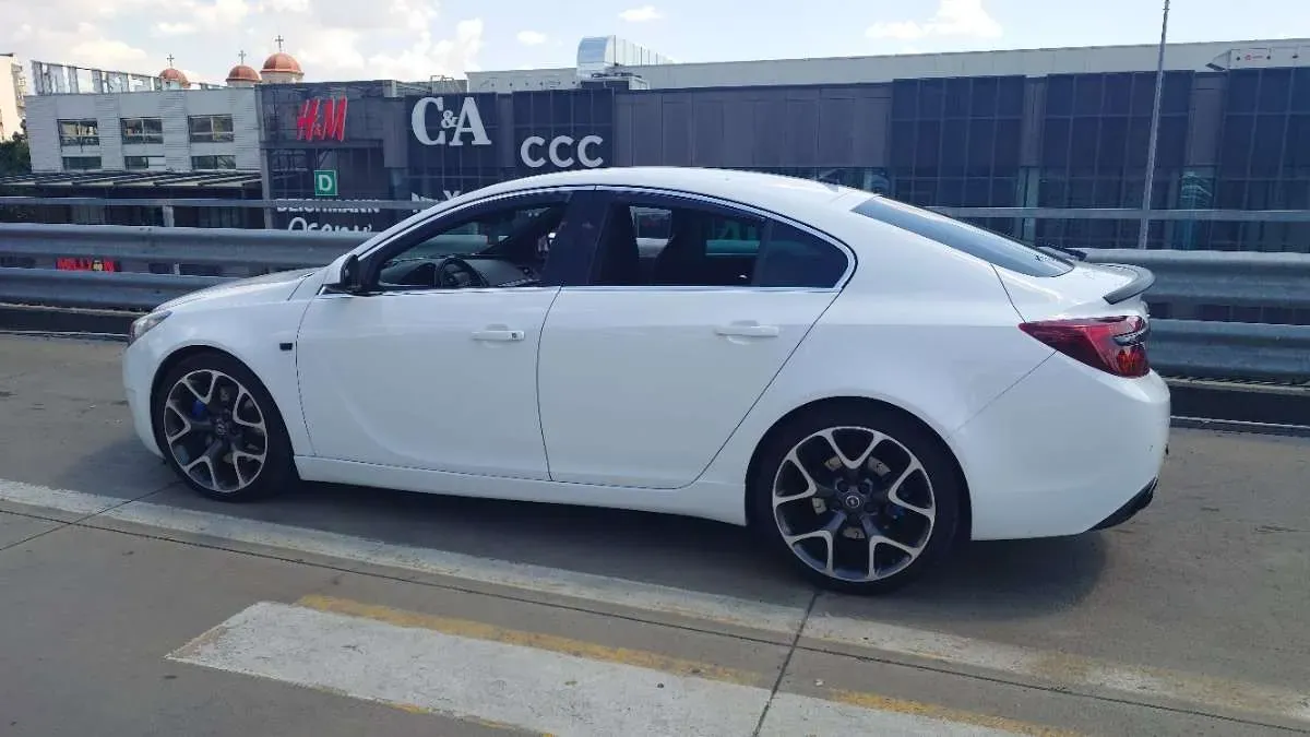 Opel Insignia 2014 photo 2