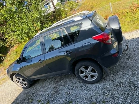 Toyota Rav4 2007 photo 2