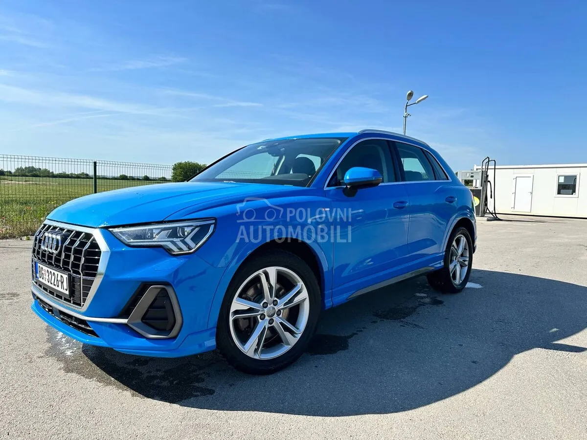 Audi Q3 2019 photo 2