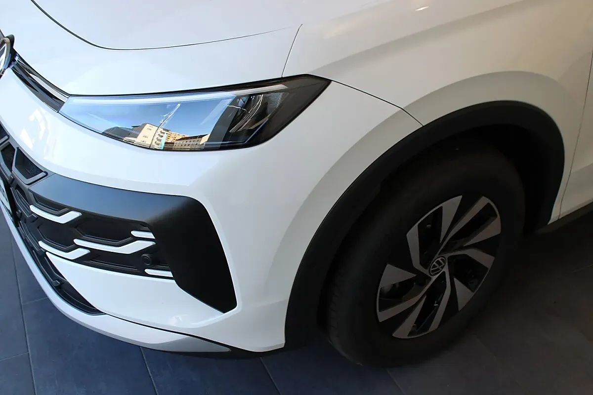 Volkswagen T-Roc 2026 photo 2