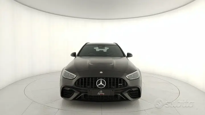Mercedes-Benz C-Class 2024 photo 2