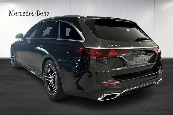 Mercedes-Benz E300 E 2026 photo 3