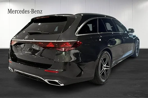 Mercedes-Benz E300 E 2026 photo 4