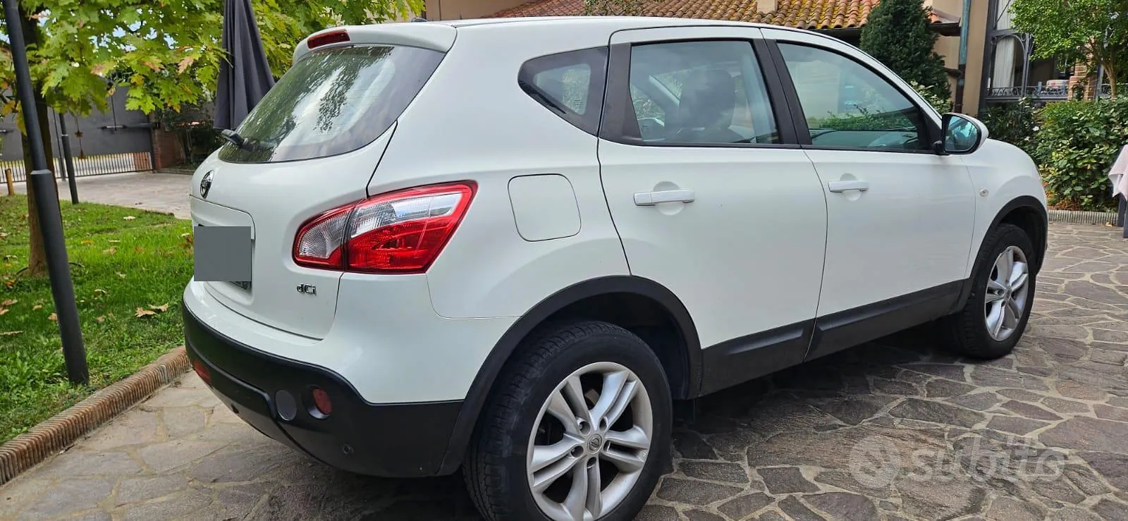 Nissan Qashqai 2012 photo 3