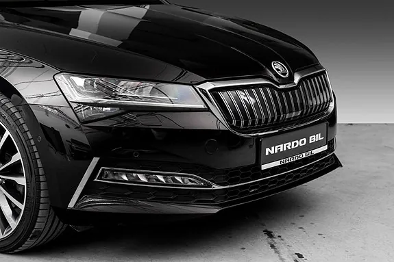 Skoda Superb 2021 photo 2
