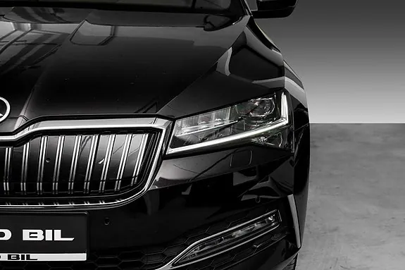 Skoda Superb 2021 photo 4