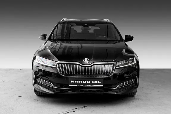 Skoda Superb 2021 photo 3