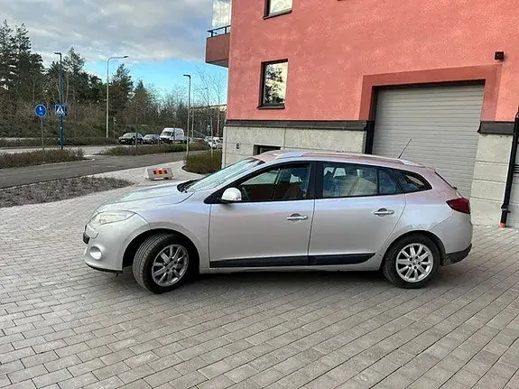 Renault Megane Iii 2010 photo 3