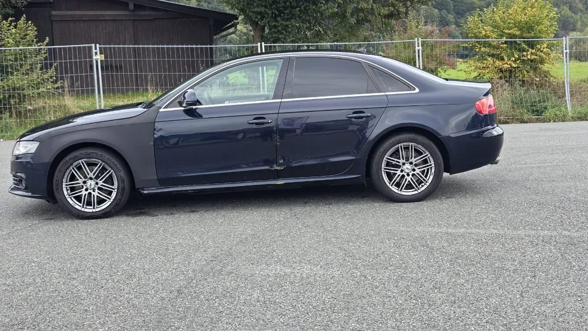Audi A4 2009 photo 3