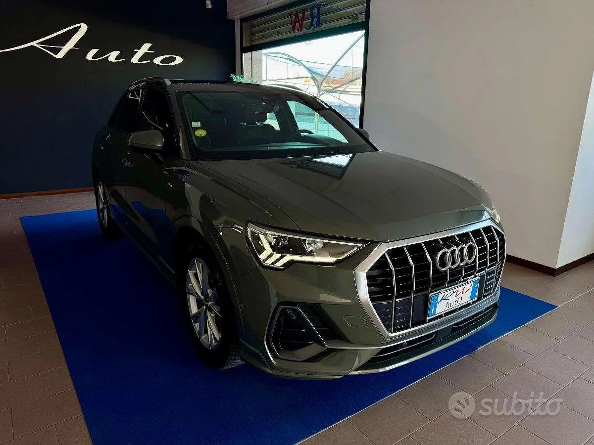 Audi Q3 2019 photo 2
