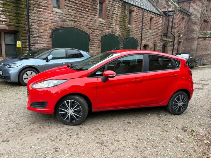 Ford Fiesta 2013 photo 5