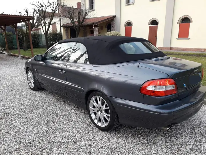 Volvo C70 2005 photo 2