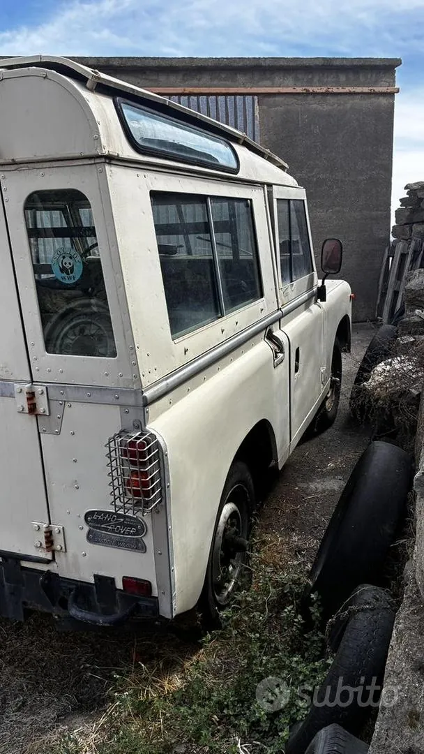 Land Rover Santana 1980 photo 4