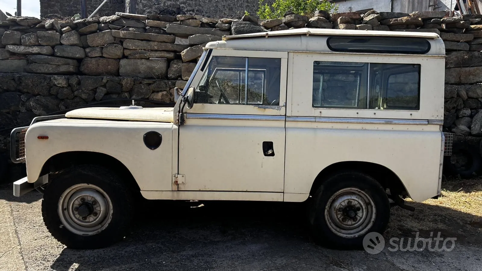 Land Rover Santana 1980 photo 3