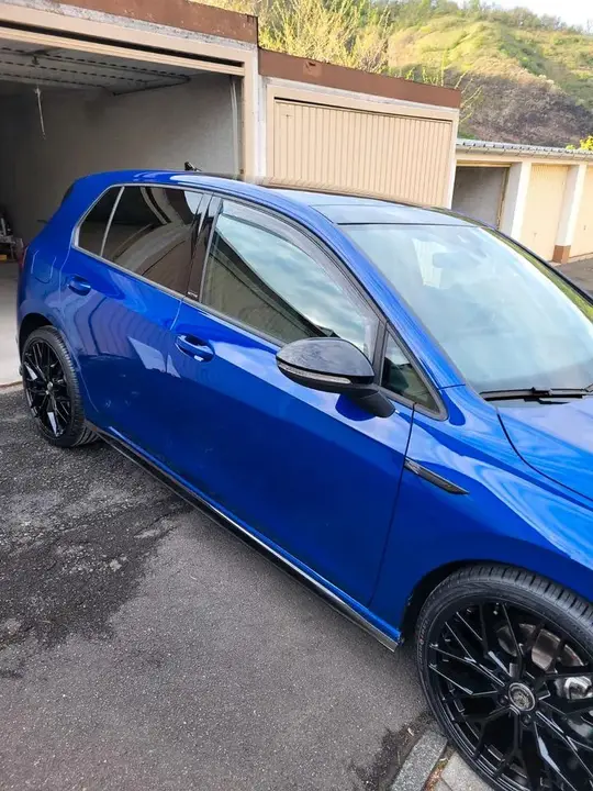 Volkswagen Golf R-Line