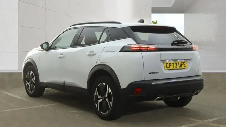 Peugeot 2008 Allure 2024 photo 4