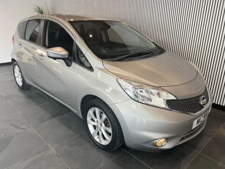 Nissan Note 2014 photo 2