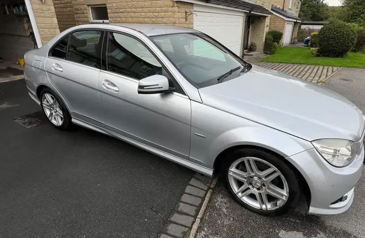 Mercedes-Benz C-Class 2009 photo 2