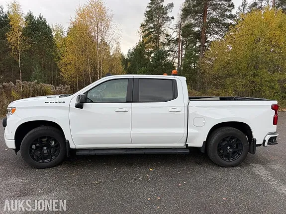 Chevrolet Silverado 2024 photo 2