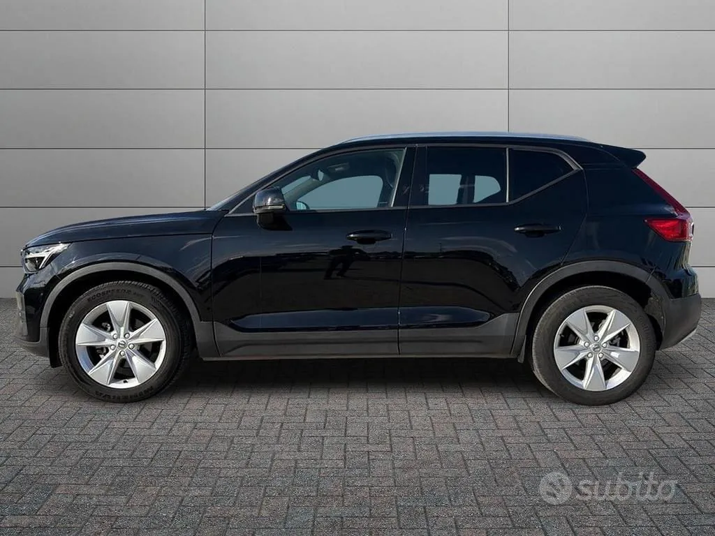 Volvo Xc40 2022 photo 2