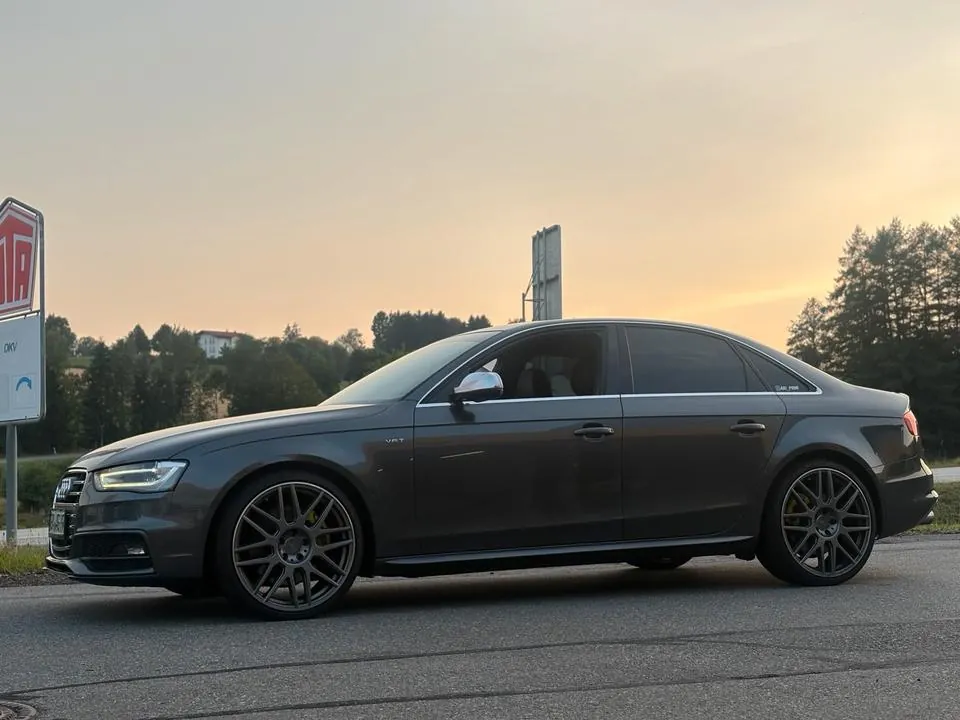 Audi S4