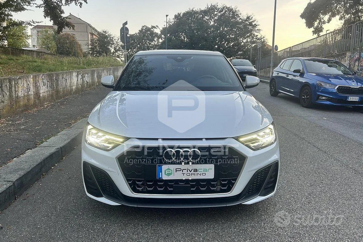 Audi A1 2023 photo 2