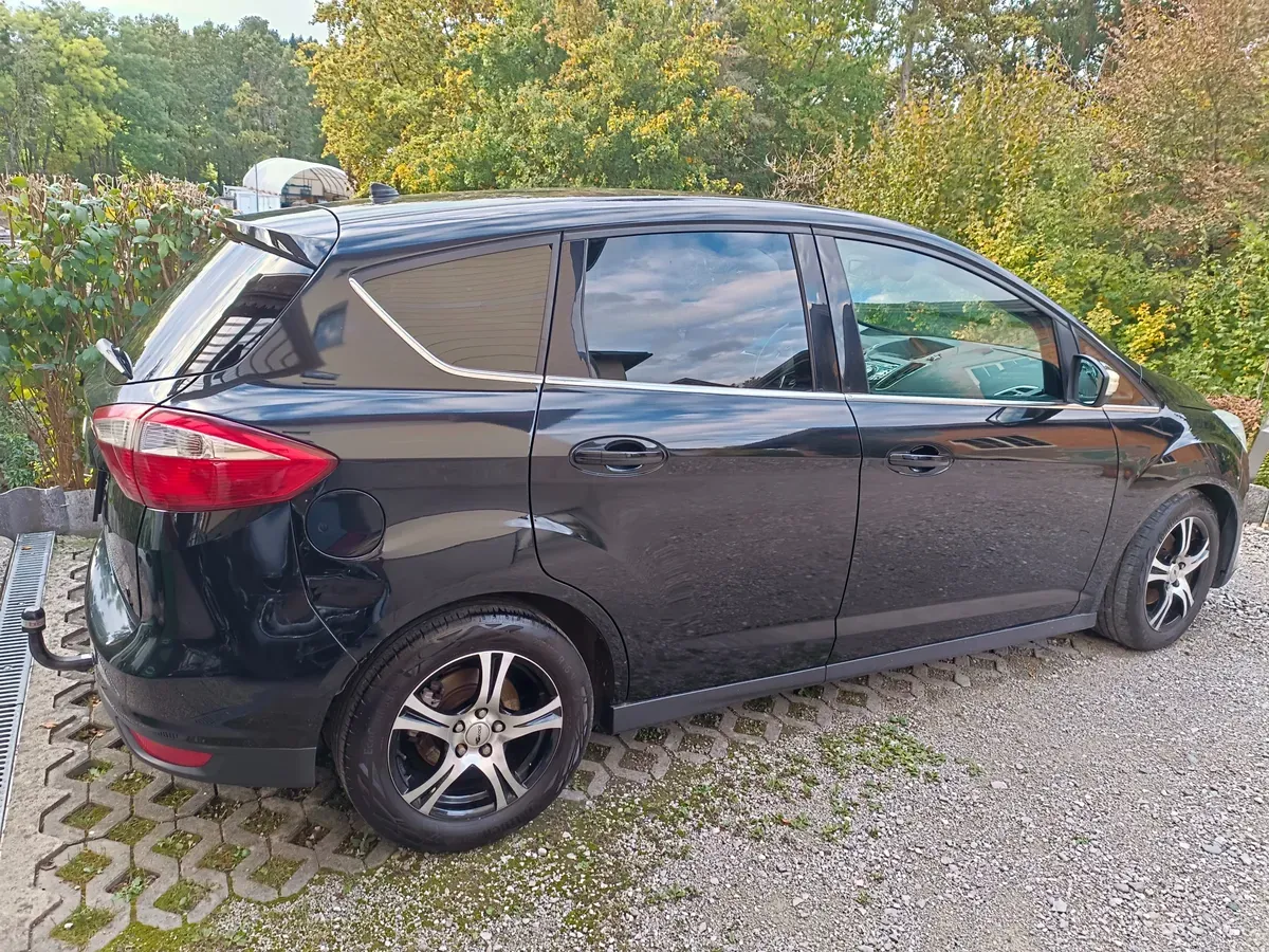 Ford C-Max 2011 photo 2
