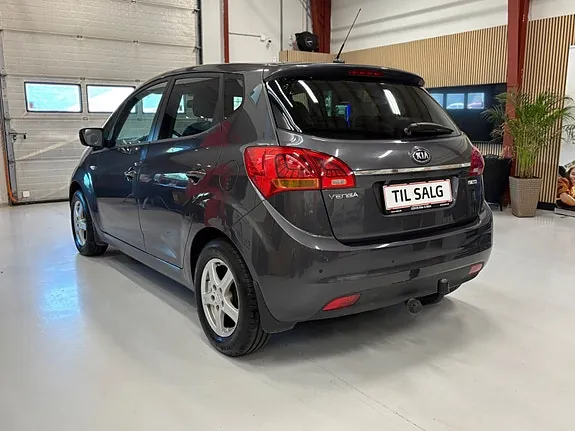 Kia Venga 2015 photo 5