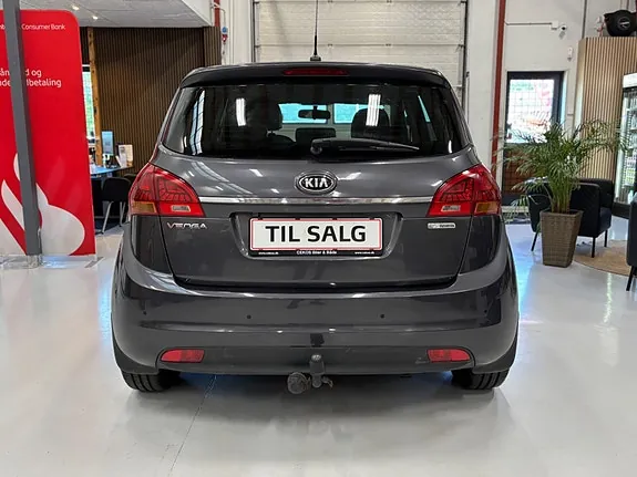 Kia Venga 2015 photo 4