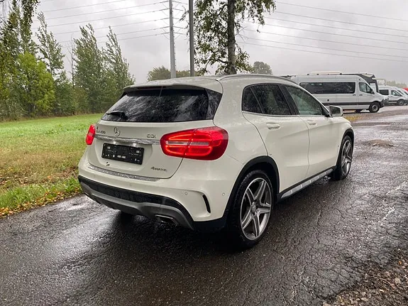 Mercedes-Benz Gla200 2015 photo 4