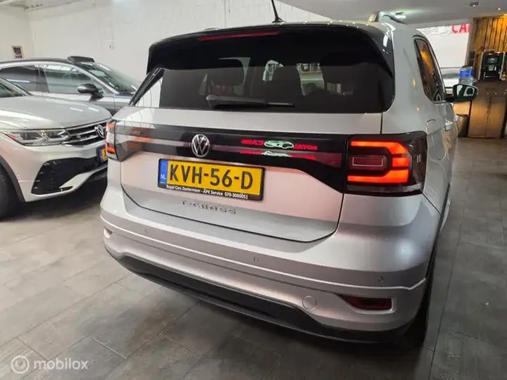 Volkswagen T-Cross 2023 photo 2